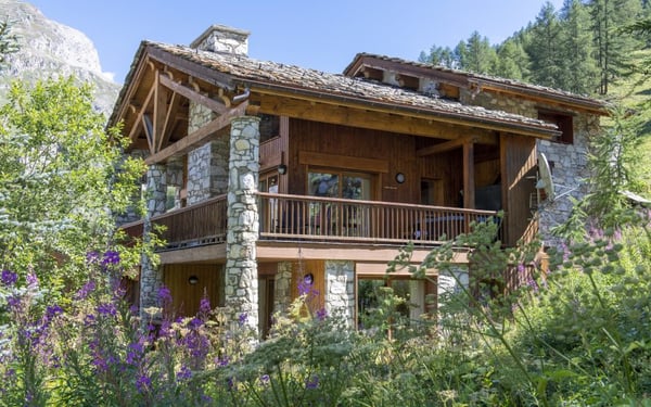 Chalet Elephant Blanc