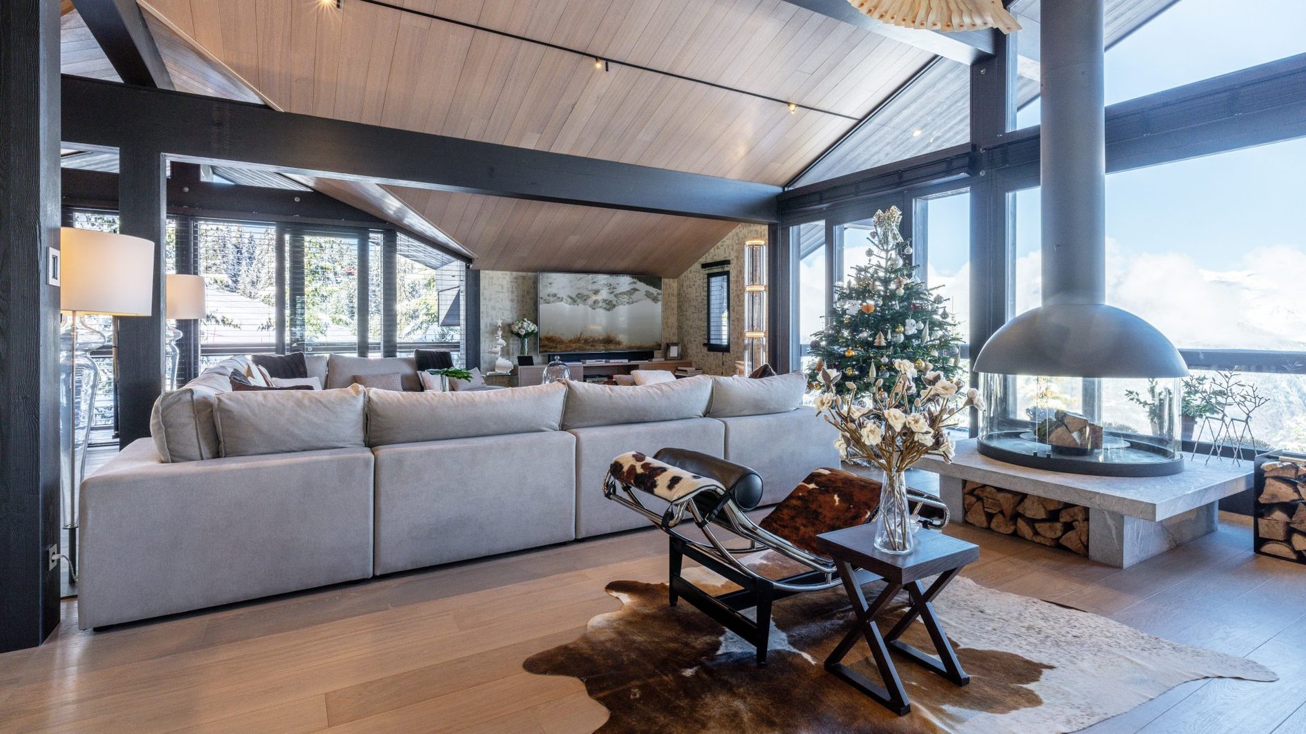 Chalet B in Courchevel, France - Living Area