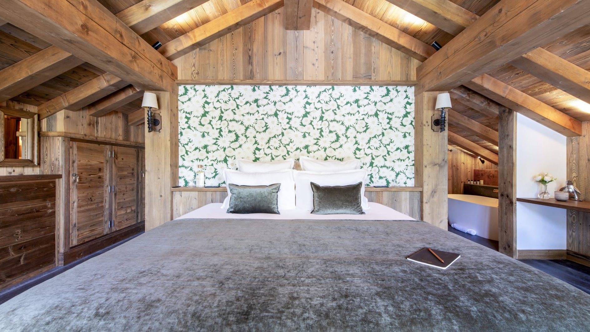 Chalet Caribou in Méribel, France - Bedrooms