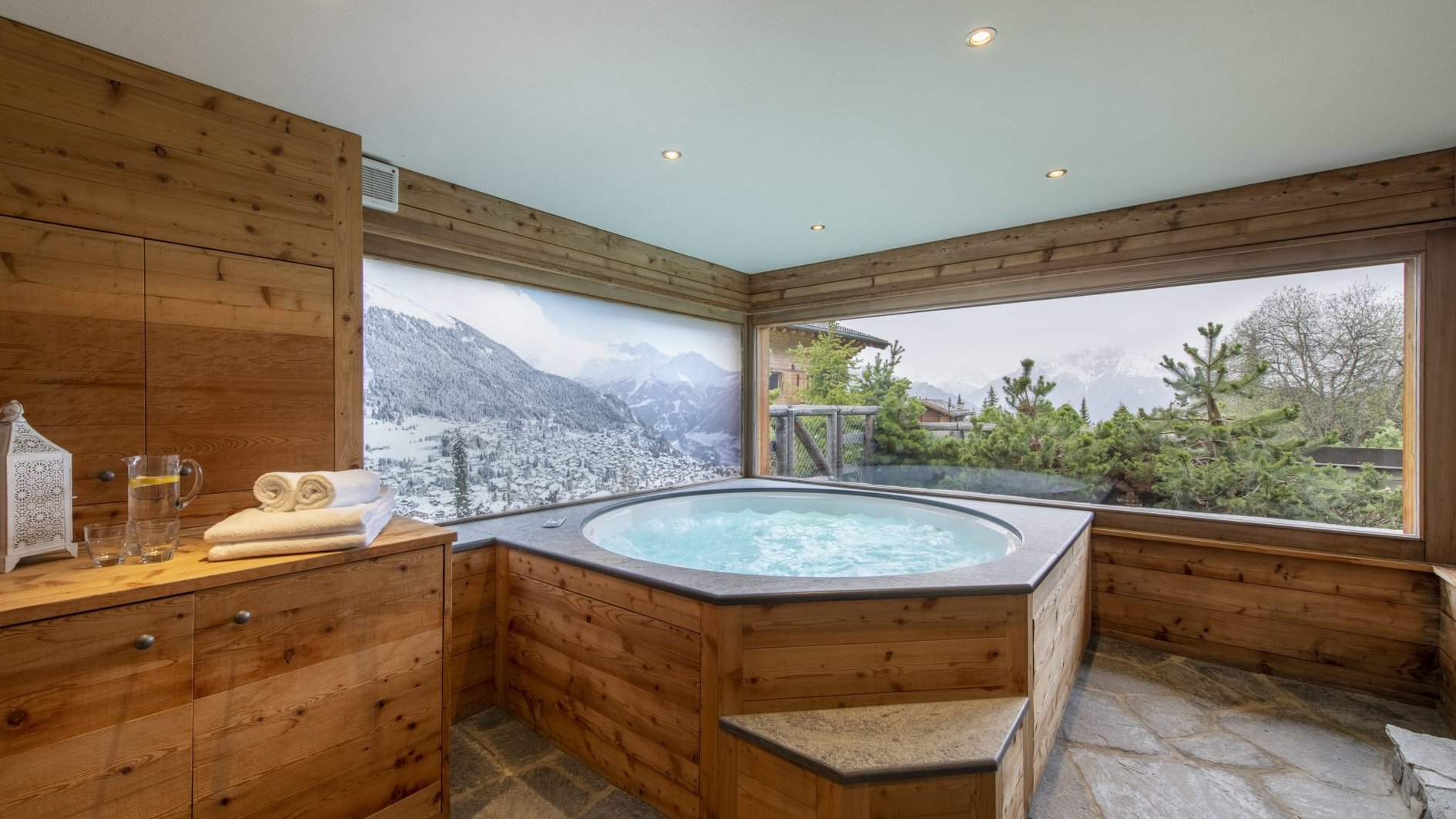Chalet Deux Riés in Verbier, Switzerland - Hot tub