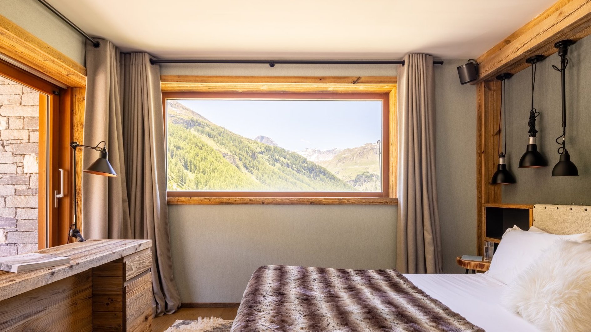 Chalet Oly in Val d'Isère, France - Bedrooms