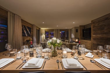Agate - Dining Area