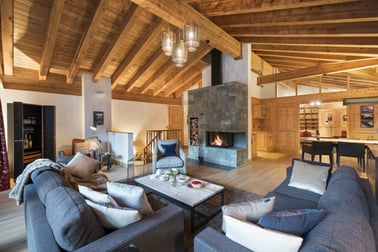 Alex - Living Area