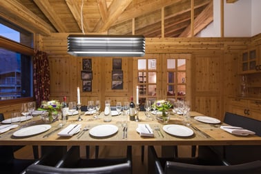 Alex - Dining Area