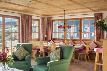 Alexandra - Living Area