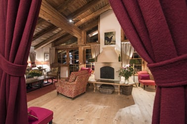 Antoinette - Living Area