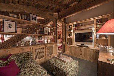 Antoinette - TV room