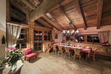 Antoinette - Dining Area