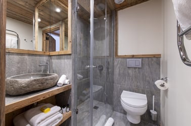 Arolay Apartment 2 - Bathrooms