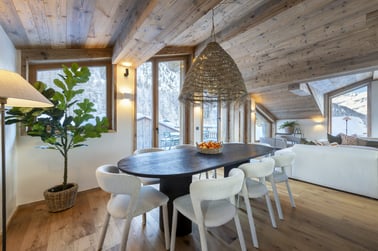 Arolay Penthouse - Dining Area