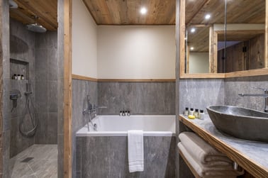 Arolay Penthouse - Bathrooms