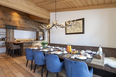 Brunnenhof 11 - Dining Area
