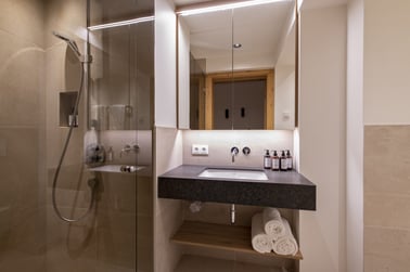 Brunnenhof 4 - Bathrooms
