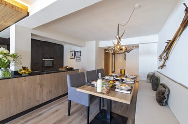 Brunnenhof 7 - Dining Area