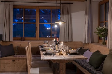 Brunnenhof 8 - Dining Area
