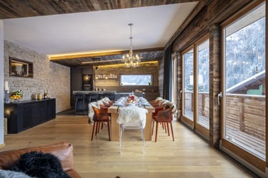 Chalet Bluebird - Dining Area