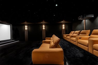 Chalet Eylia - Entertainment Area/Cinema Room