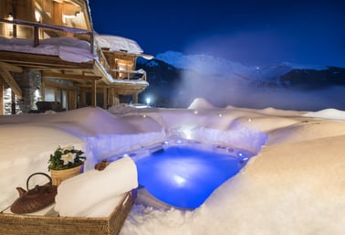 Chalet Les Etrennes - Hot tub