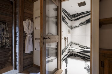 Chalet Névé - Bathrooms