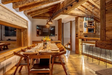 Chalet Oly - Dining Area