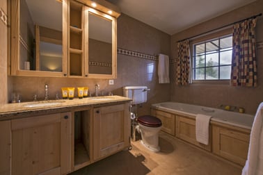Deux Rivieres - Bathrooms
