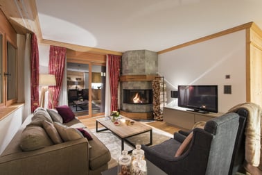 Schwarzee - Living Area