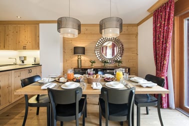 Schwarzee - Dining Area