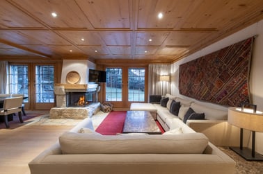 Ivouette 011 - Living Area