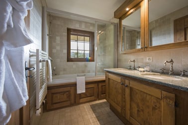 Ivouette - Bathrooms