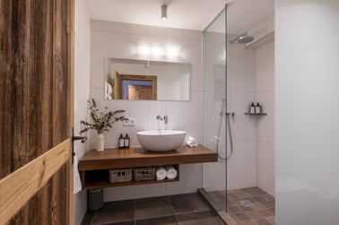 Kikombe Lodge - Bathrooms
