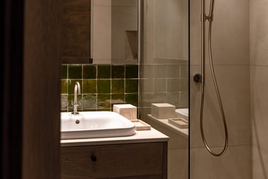 Le 1550 - Bathrooms