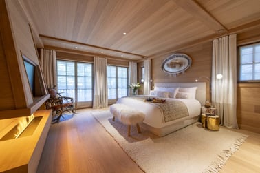 Lord of Snow - Bedrooms