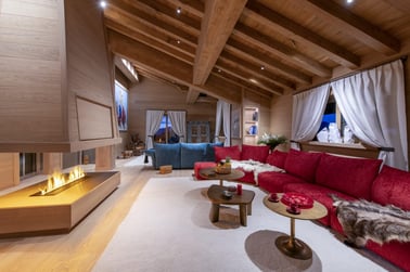 Lord of Snow - Living Area