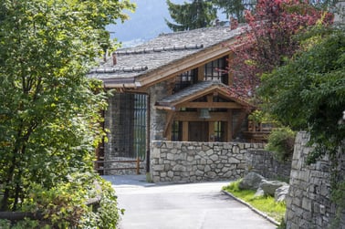 Peter Pan - Chalet exterior