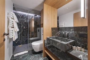 Sasha Apartment 4 - Bathrooms