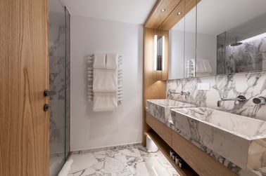 Sasha Apartment 4 - Bathrooms