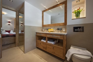 Sayeu 116 - Bathrooms