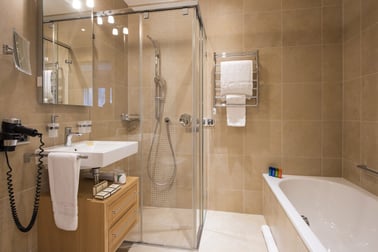Furi - Bathrooms