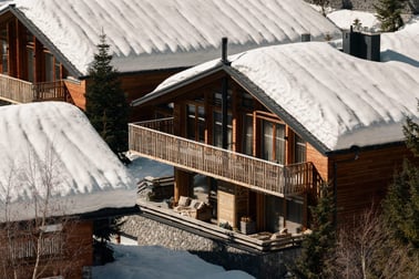 Steinlodge Lech - Exterior and views