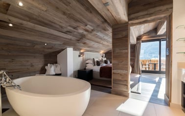 The Lodge - Bathrooms