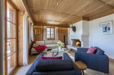 Tire Bouchon - Living Area