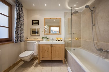 Alexandra - Bathrooms