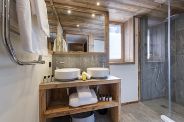 Arolay Apartment 2 - Bathrooms