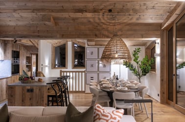 Arolay Penthouse - Dining Area