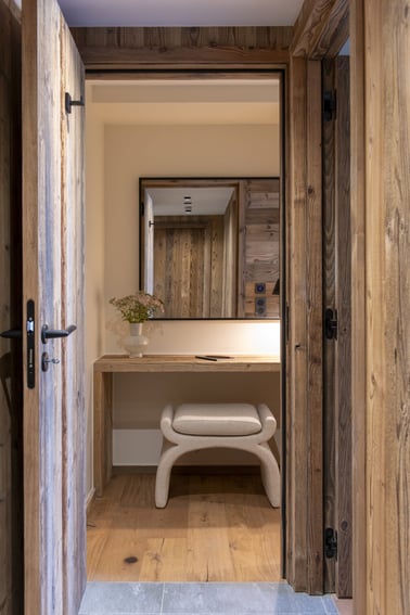 Arolay Penthouse - Office