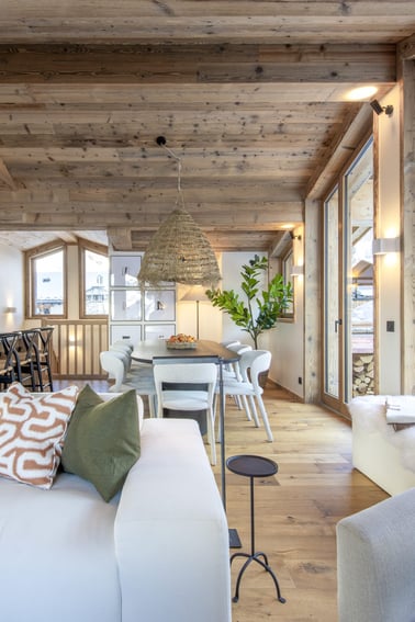 Arolay Penthouse - Dining Area