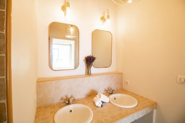 Bastide M - Bathrooms