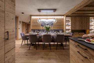 Brunnenhof 10 - Dining Area