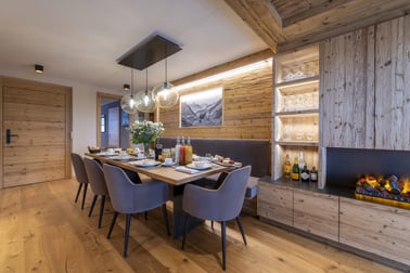 Brunnenhof 10 - Dining Area