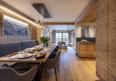 Brunnenhof 10 - Dining Area